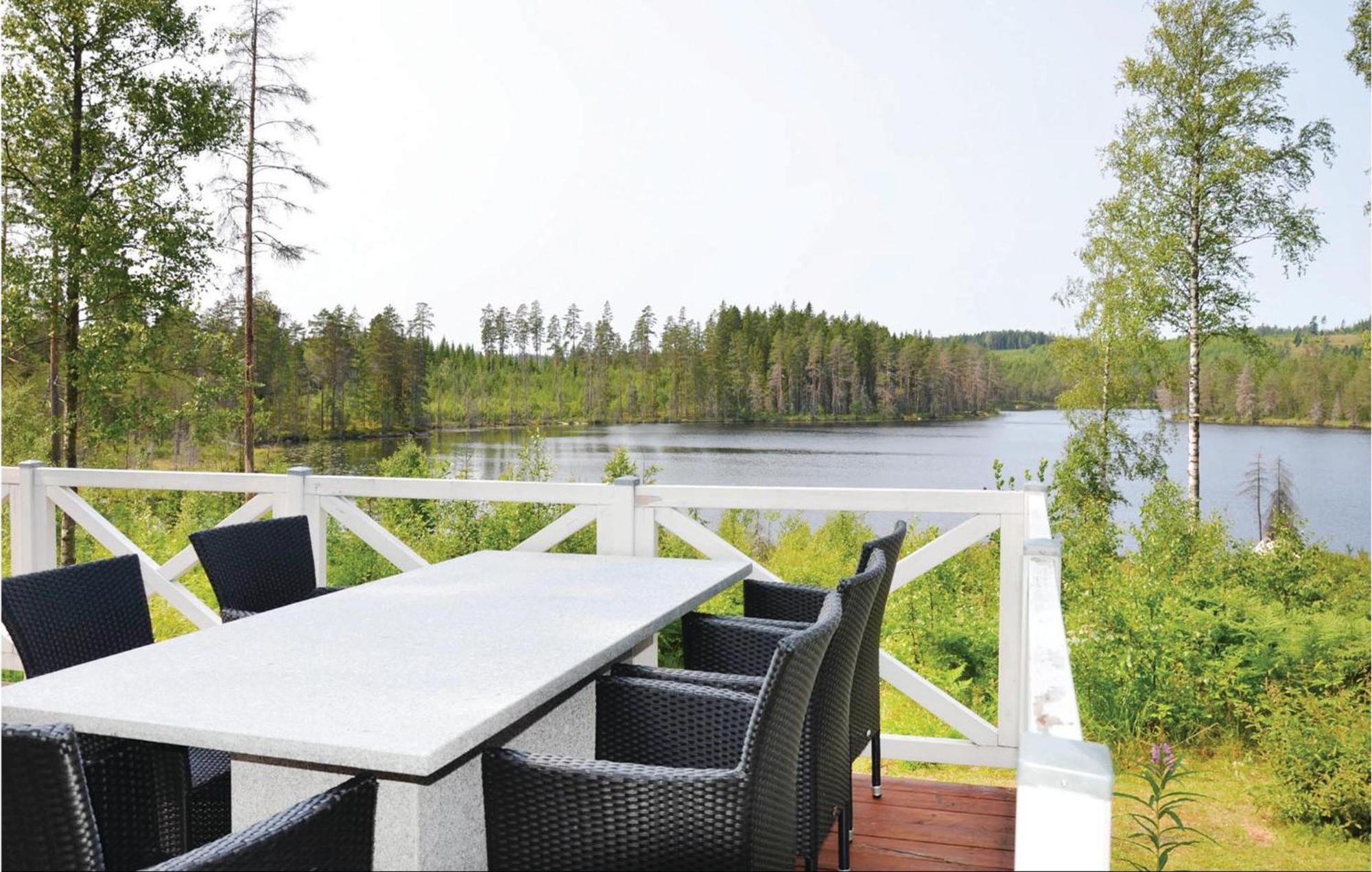 Nice Home In Sunne With Jacuzzi Alvsatern Bagian luar foto